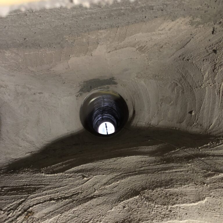 Smoke chamber interior after parging with refractory mortar